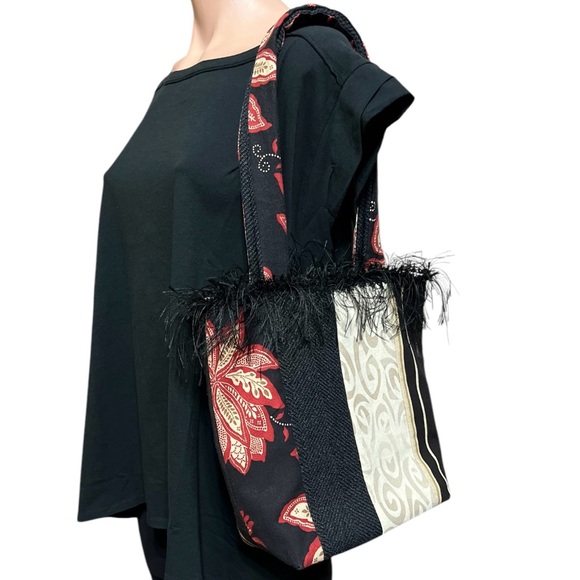 Handmade Handbags - Handmade Bag Go To Tote with Snap Closure & Inside Pocket New!